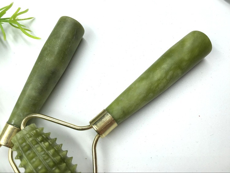 Jade Roller Massager - Image 7